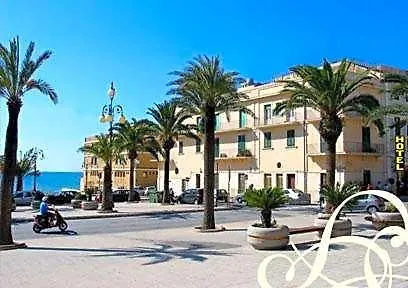 Hotel Ada 3*